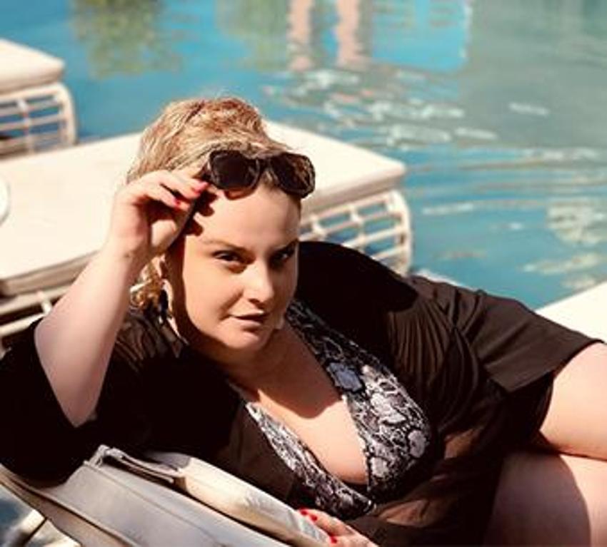 Sadakatsiz'in Gönül'ü tatil sezonunu açtı! 'Aramayın açmam' notunu düştü!