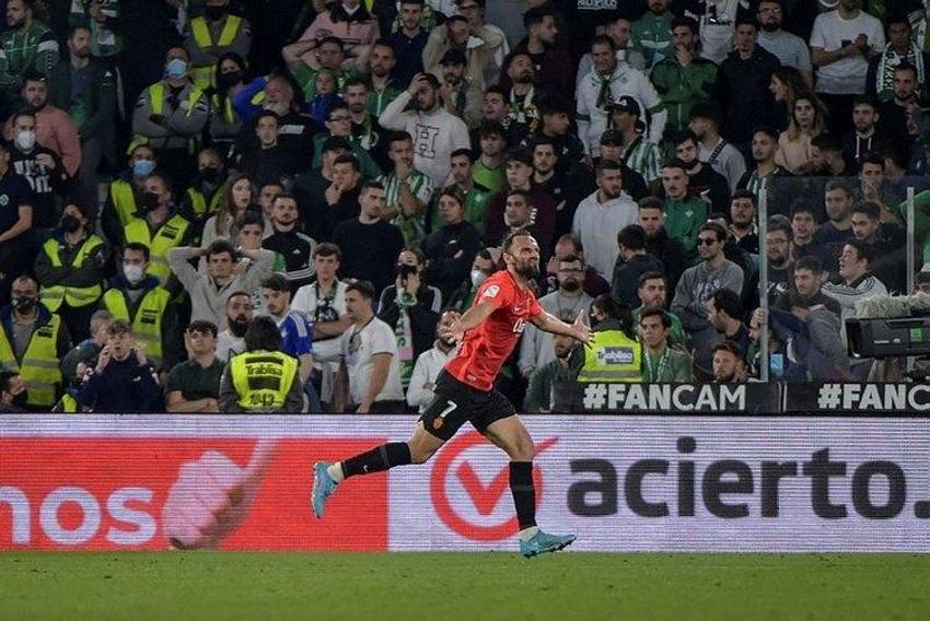 Fenerbahçe'nin eski yıldızını aradı Galatasaray'a çağırdı! 'Alo ben Okan hocan...'