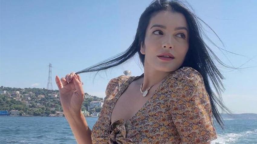 Aleyna Tilki'nin annesi Havva Öztel'den bomba poz! Gençlere taş çıkarttı