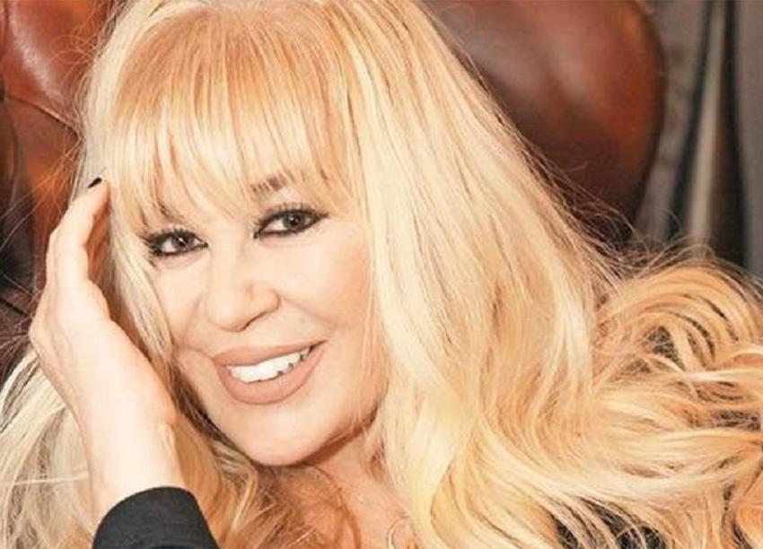Zerrin Özer'den hayranlarını üzen açıklama! Haberi bizzat verdi