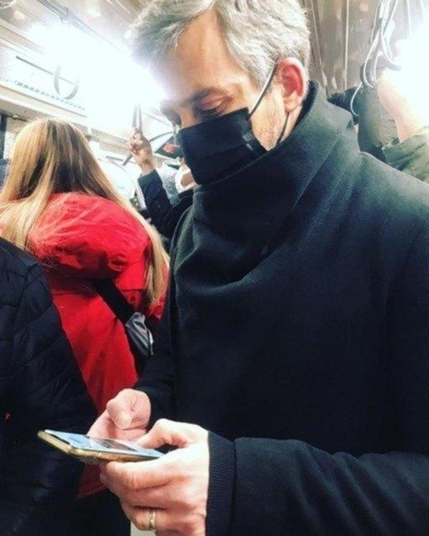 Merve Boluğur otobüsten paylaştı!