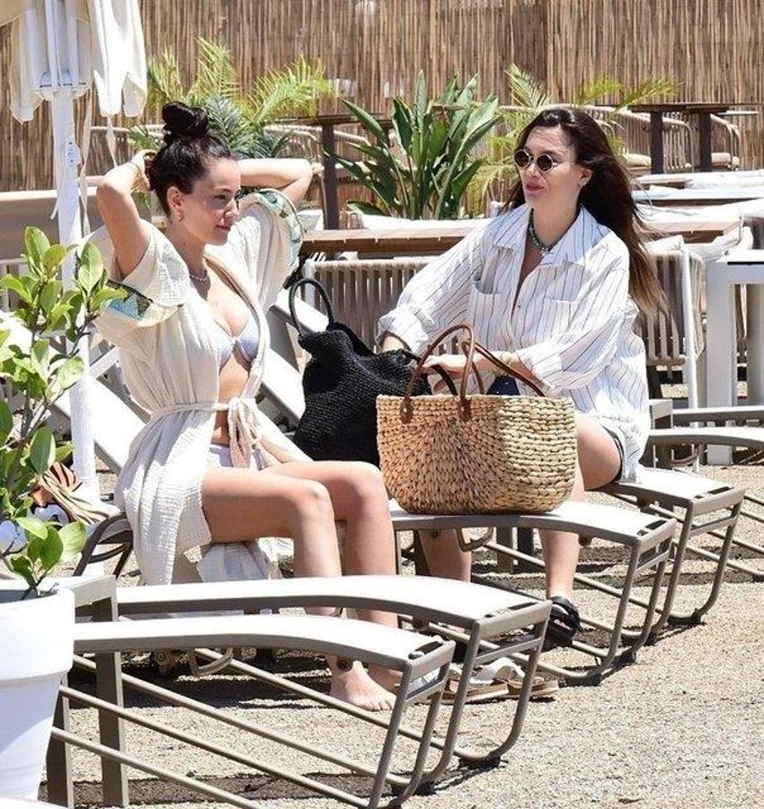Pelin Akil Altan ile Nilay Cafer tatil sezonu'nu Bodrum'da açtı!
