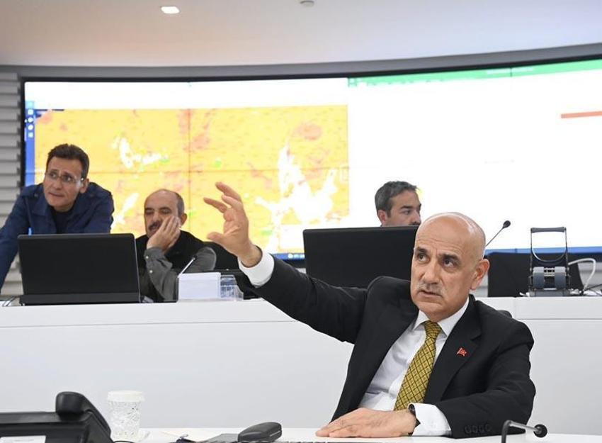 Marmaris'teki orman yangınında 3'üncü gün; alevler 5 noktada ilerliyor