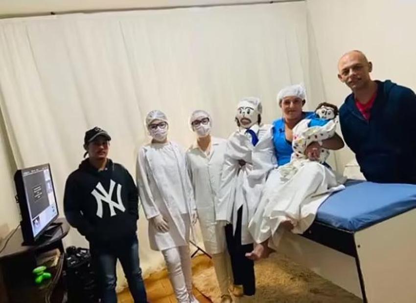 Böylesi daha önce görülmedi! Annesinin yaptığı bez erkekle evlendi, hamile kaldı sonra da...