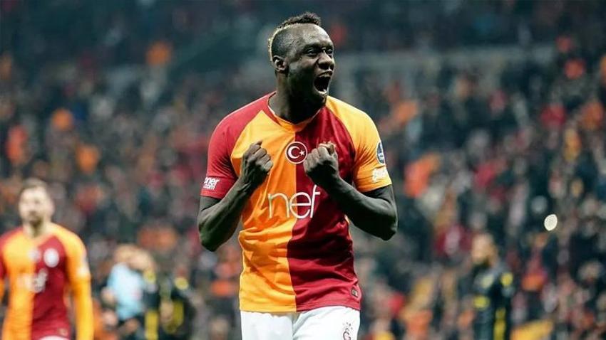 Galatasaray'da kabuk değişimi! 5 ismin bileti kesildi