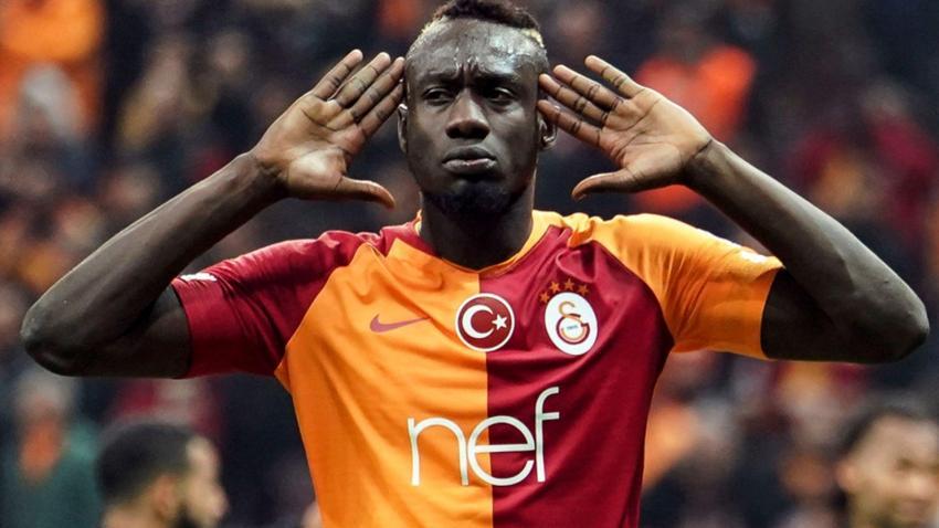 Galatasaray'da kabuk değişimi! 5 ismin bileti kesildi