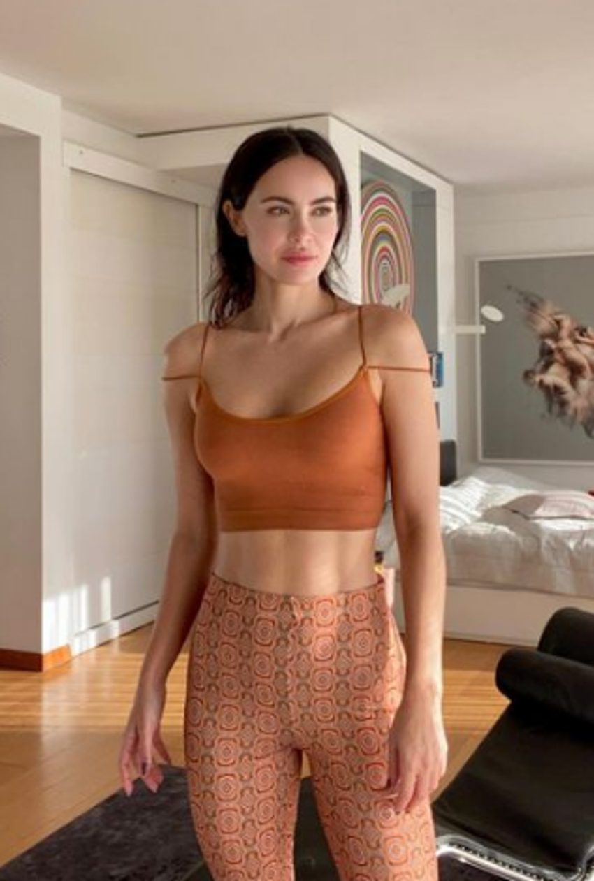 Zeynep Sever Demirel neon yeşili üçgen bikinisiyle nefes kesti