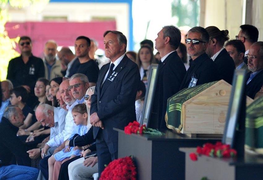İtalya'daki helikopter kazasında hayatını kaybedenler gözyaşları içinde uğurlandı