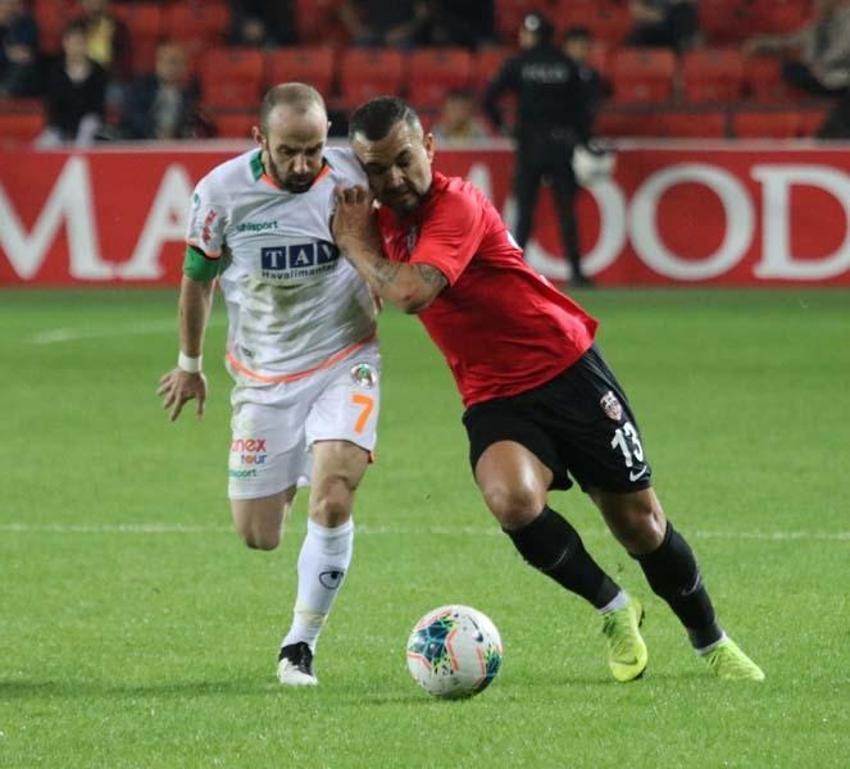 Abdülkerim Bardakçı'dan sonra 2 bomba daha! Biri Feghouli'nin diğer Babel'in yerine geliyor