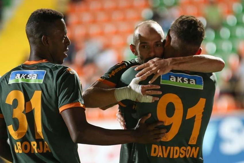 Abdülkerim Bardakçı'dan sonra 2 bomba daha! Biri Feghouli'nin diğer Babel'in yerine geliyor