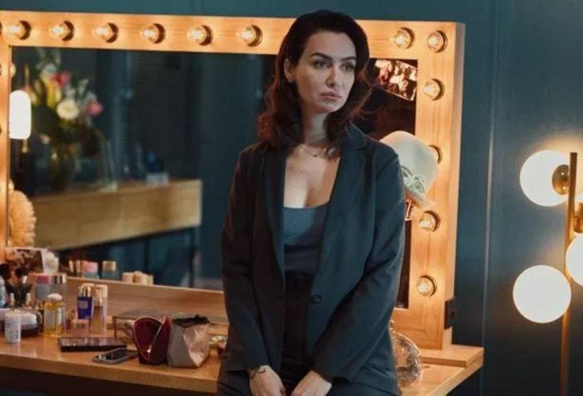 Birce Akalay'ın estetiksiz hali olay oldu! 'Kuş Uçuşu'nda oynadığı karakterle adından söz ettirmişti