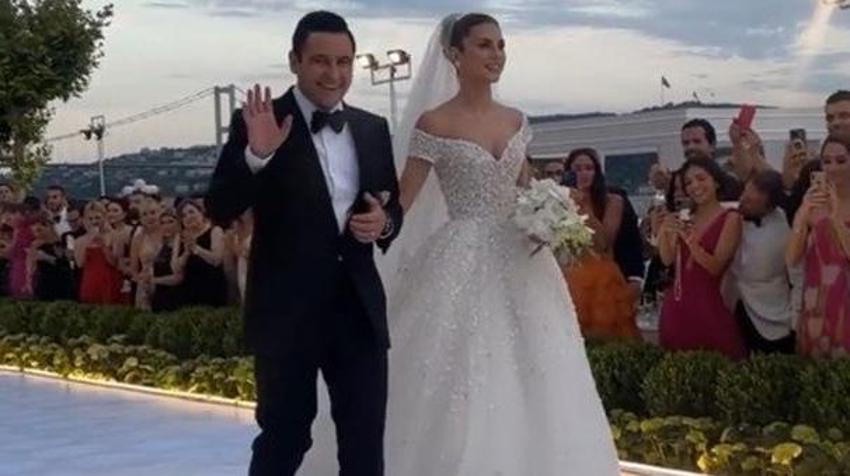Hacı Sabancı ve Nazlı Kayı evlendi! Çırağan Sarayı’ndaki düğünden ilk fotoğraflar...