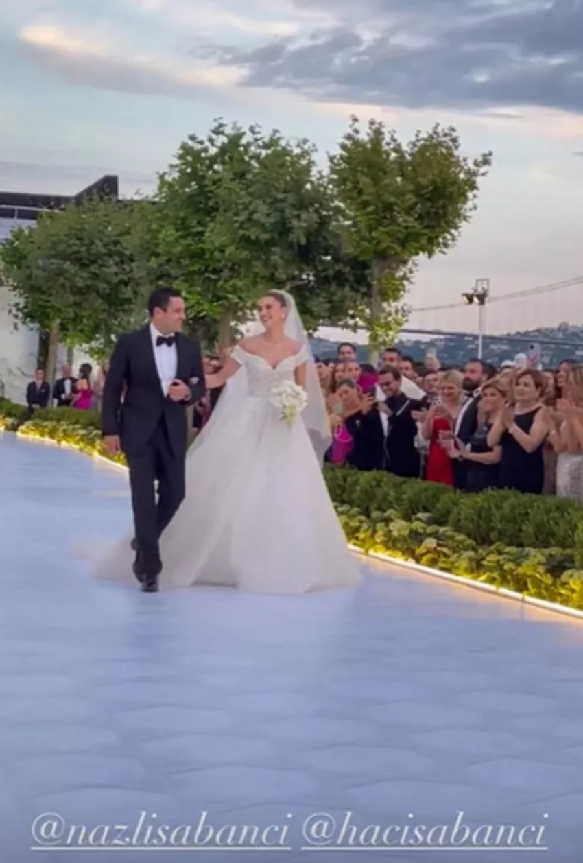 Hacı Sabancı ve Nazlı Kayı evlendi! Çırağan Sarayı’ndaki düğünden ilk fotoğraflar...