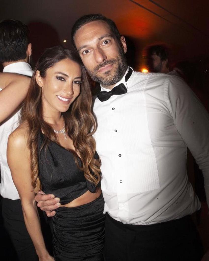 Arka Sokaklar'ın komiser Bahar'ı Merve Oflaz mavi leoparlı bikinisiyle şov yaptı!
