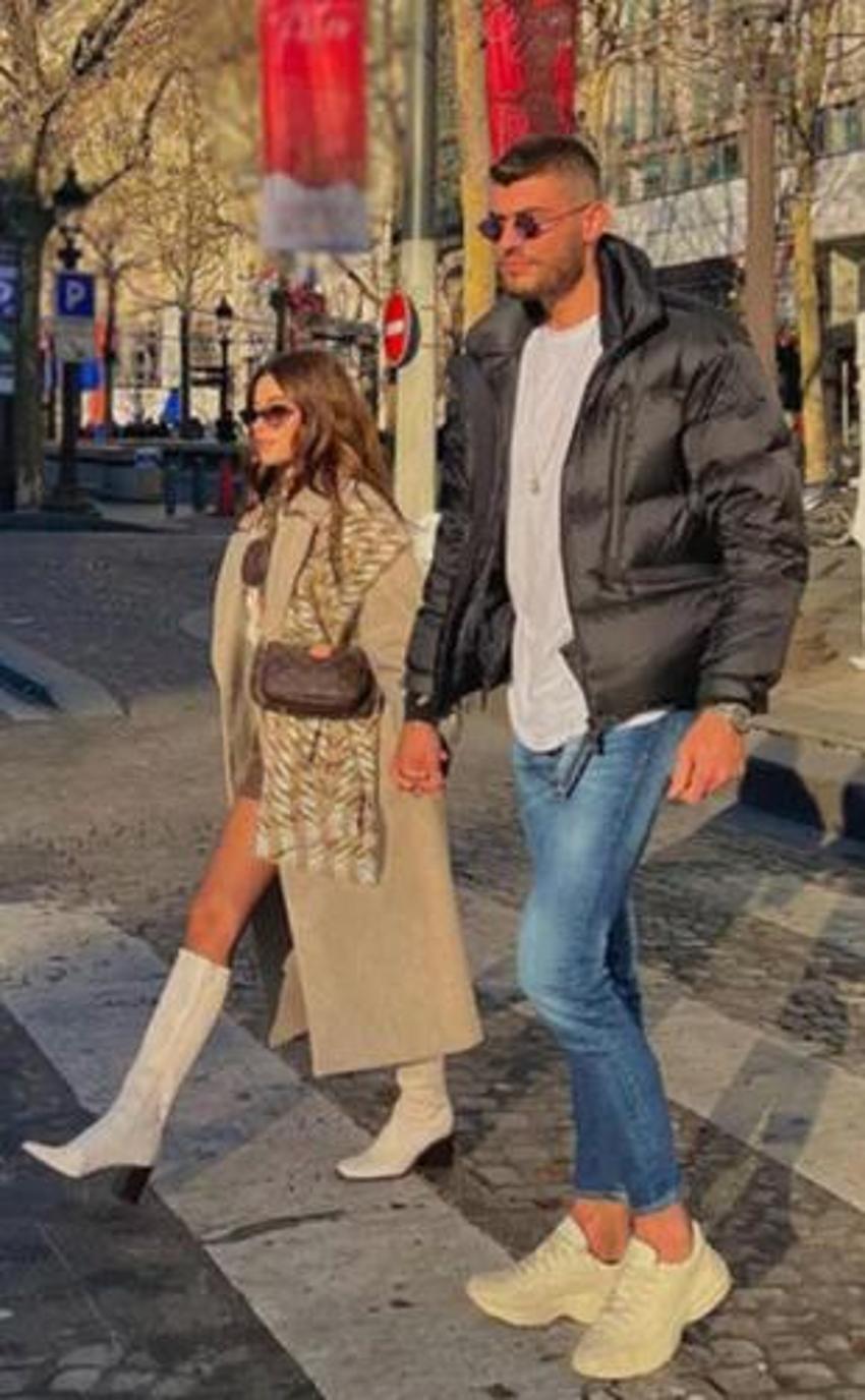 Simay Barlas ve sevgilisi Soner Korkmaz tatilde! Bodrum aşıkları...