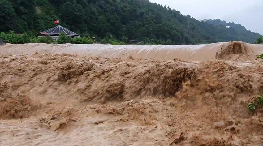 Meteoroloji'den son dakika kırmızı kodlu uyarı! 'Aşırı yağış, kuvvetli sağanak ve sel açıklaması art arda geldi, tüm birimler teyakkuza geçti...  
