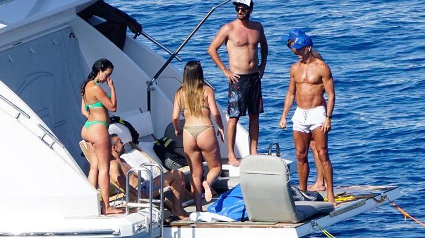 Cristiano Ronaldo ve Georgina Rodriguez tatilde! Fiziğiyle dikkat çekti...
