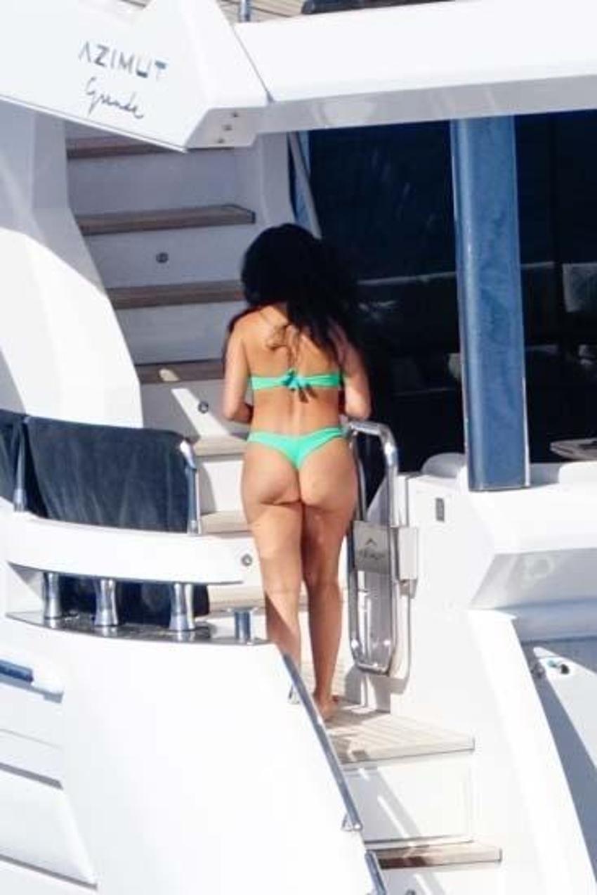 Cristiano Ronaldo ve Georgina Rodriguez tatilde! Fiziğiyle dikkat çekti...
