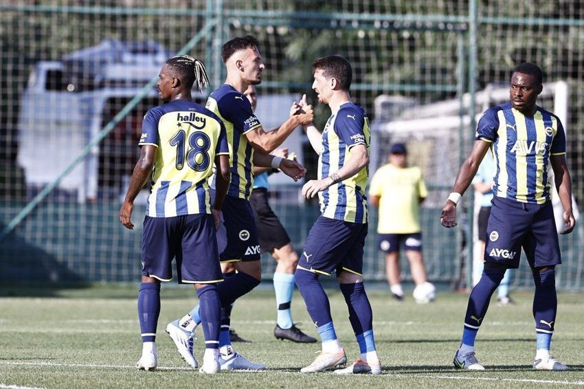 Mesut Özil'in sözleşmesinde yer alan özel maddeyi açıkladı yer yerinden oynadı!