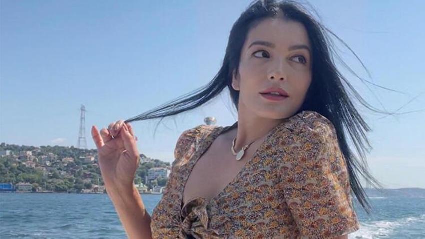 Aleyna Tilki’nin annesi Havva Öztel mini şortu ile sosyal medyayı salladı!