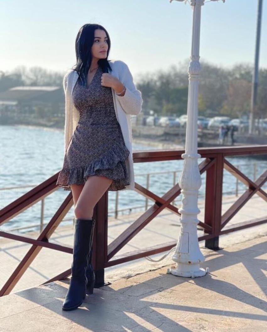 Aleyna Tilki’nin annesi Havva Öztel mini şortu ile sosyal medyayı salladı!