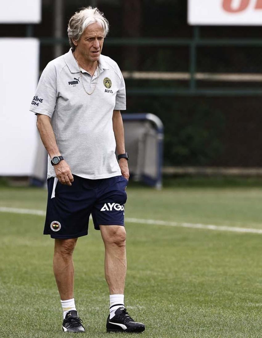 Fenerbahçe Emre Mor transferini bitirdi! İşte Fatih Karagümrük ile varılan anlaşmanın detayları...