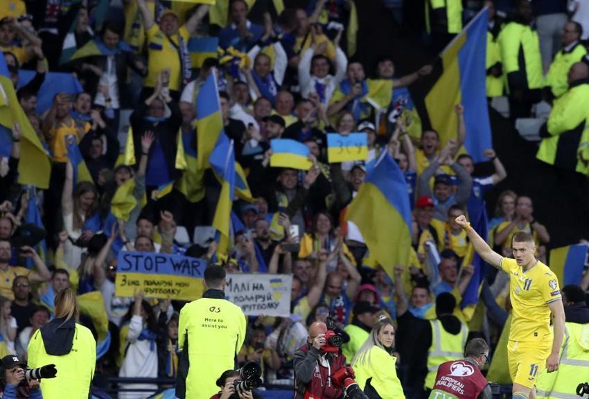 Fenerbahçe'de dördüncü transfer hedefi forvet! Yıldız isim için teklif yapıldı