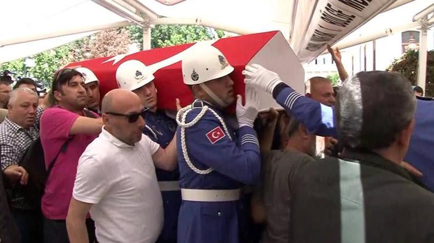 Cüneyt Arkın'a veda! Son yolculuğuna uğurlandı!