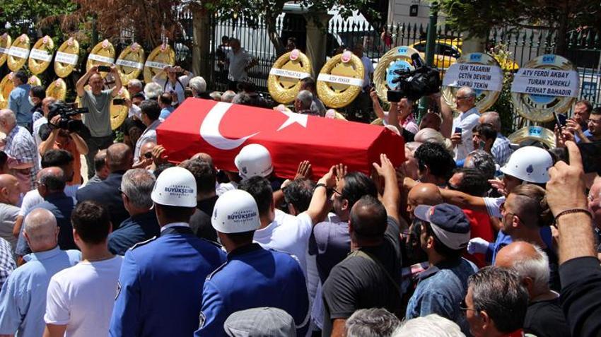 Cüneyt Arkın'a veda! Son yolculuğuna uğurlandı!