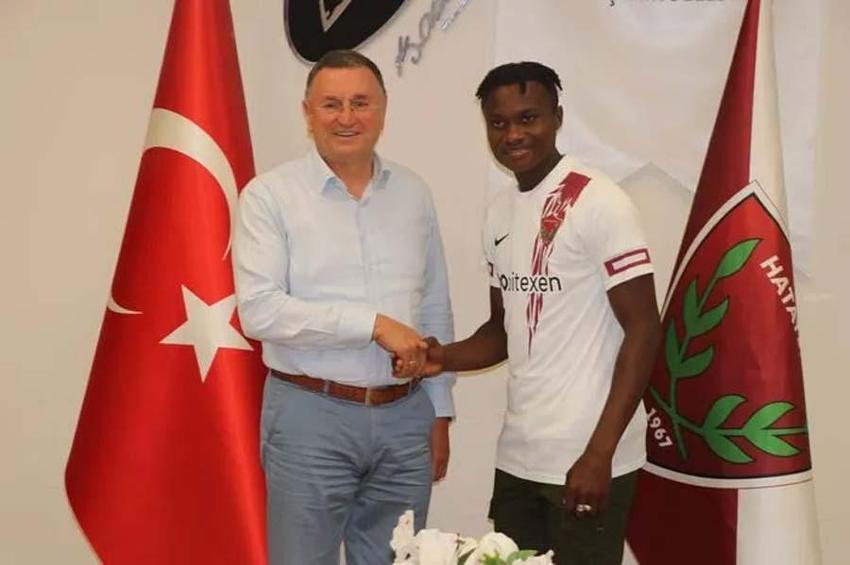 2022-2023 yaz transfer döneminde imzalar peşpeşe geldi! İşte Süper Lig'de biten güncel transferler... 