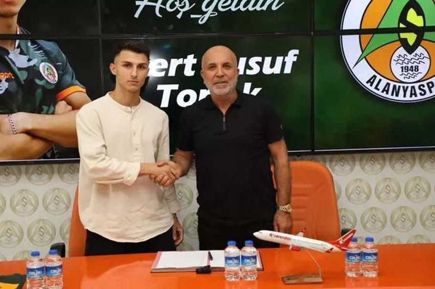 2022-2023 yaz transfer döneminde imzalar peşpeşe geldi! İşte Süper Lig'de biten güncel transferler... 