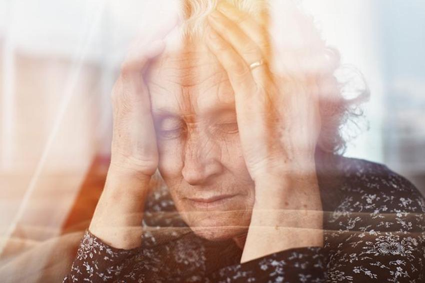 Demans ve Alzheimer ile ilgili korkutan açıklama! Tamamen değişiyor: Araba kullananlar, gülenler, küfür edenler, cömert insanlar...  