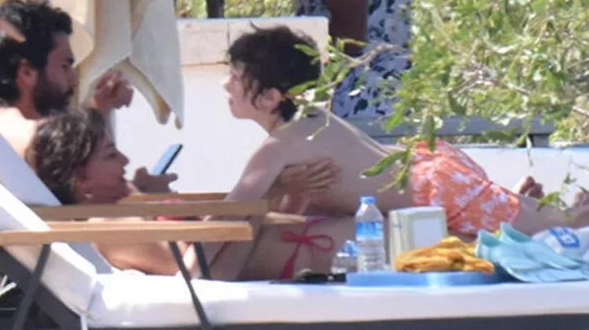 Hande Ataizi fiziğiyle dikkat çekti! Oğlu ve sevgilisiyle tatilde...