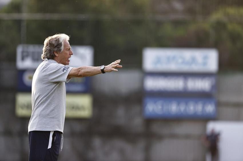 SON DAKİKA! Jorge Jesus'un İrfan Can raporu ortaya çıktı 8 futbolcu kadroya alınmadı!
