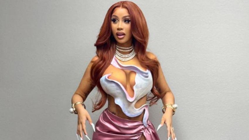 Cardi B'nin son pozları sosyal medyayı sallıyor! Hem filtreli hem filtresiz...