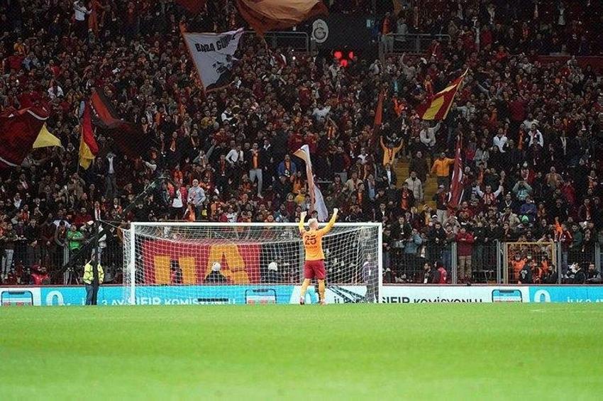 Erden Timur 12 transferin ismini tek tek açıkladı! 'G.Saray'ın çocuğuyum dedi bizden dünyaları istedi'