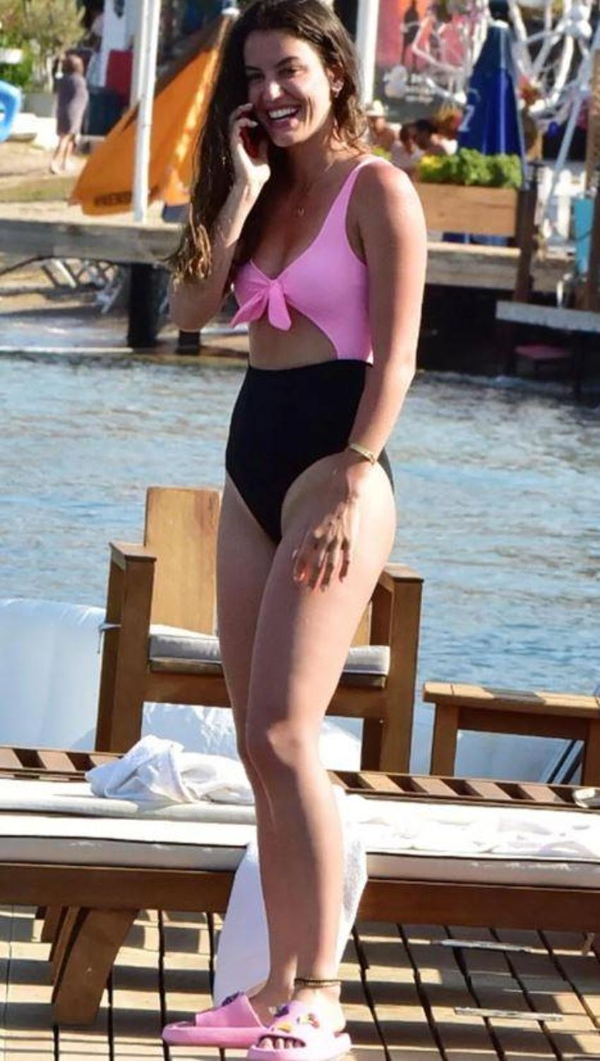 Deniz Çatalbaş, güzelliği ve fit haliyle dikkat çekti!