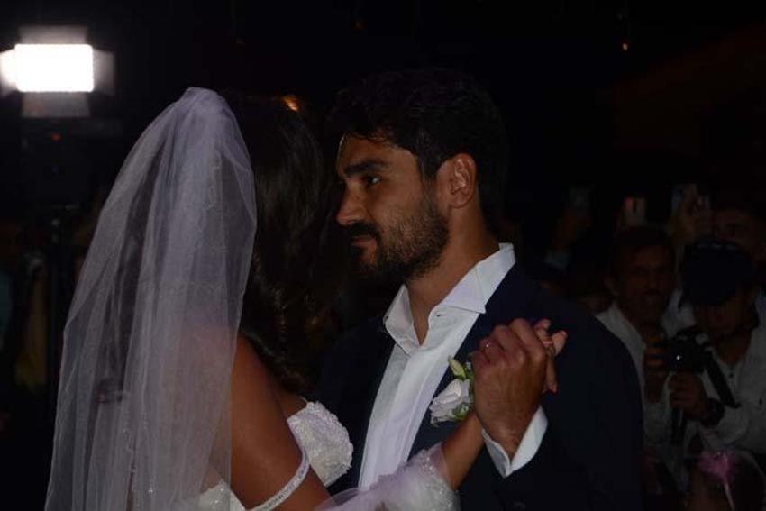 İlkay Gündoğan, babaocağında dünyaevine girdi! İtalyan gelin, yoğun ilgiden rahatsız oldu