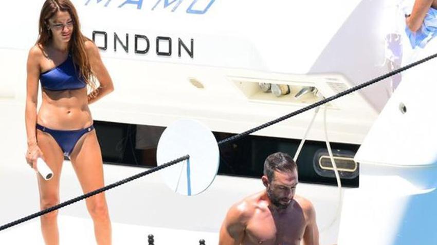 Merve Oflaz ile Allan Hakko tatil sezonunu açtı! Sörf keyfi...