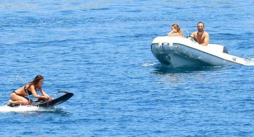 Merve Oflaz ile Allan Hakko tatil sezonunu açtı! Sörf keyfi...