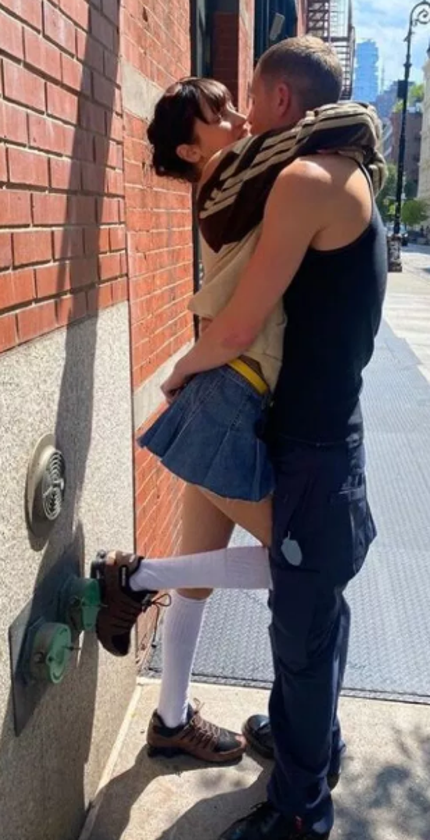 Bella Hadid-Marc Kalman çifti, New York sokaklarında aşka geldi!