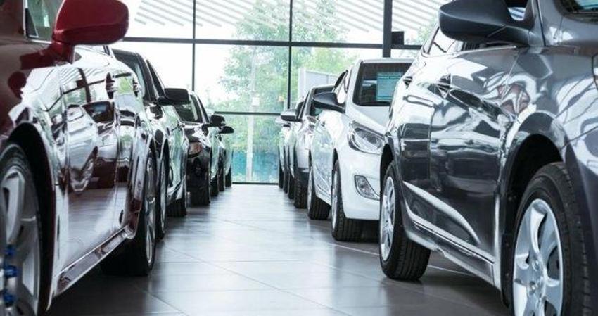 Sıfır araç alacakları kara kara düşündürecek gelişme! Zam geldi, 400 bin liranın altında... İşte marka marka araba fiyatları
