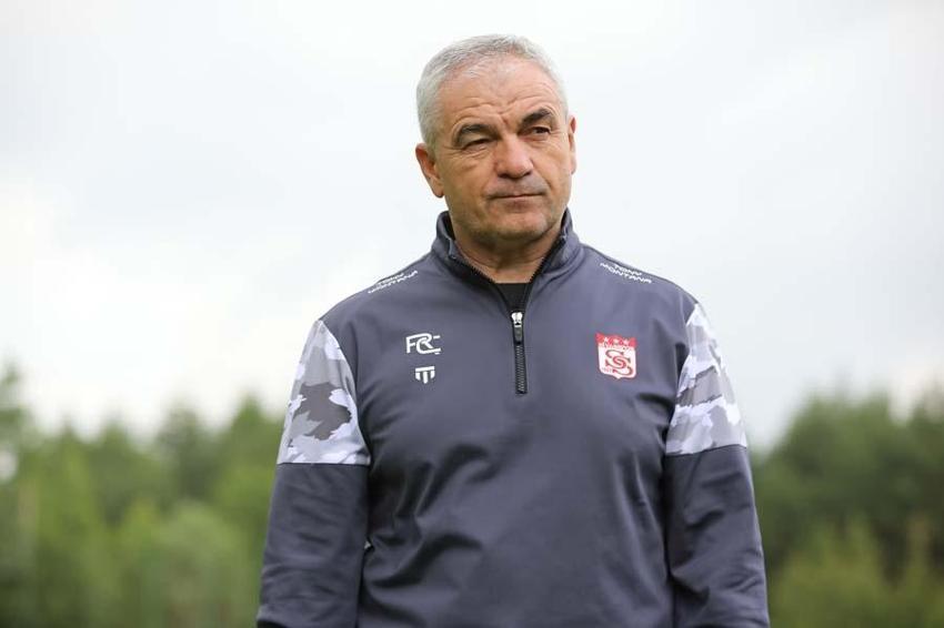 Yılın bombası Rıza Çalımbay'dan! 'Evet Beşiktaş'ın yıldızıyla görüştüm' Genoa, Trabzonspor derken...