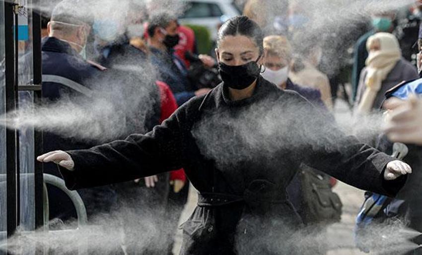 Kabus yeniden patladı! Kapanma ve maske zorunluluğu kararı alındı, vaka sayılarında rekor artış