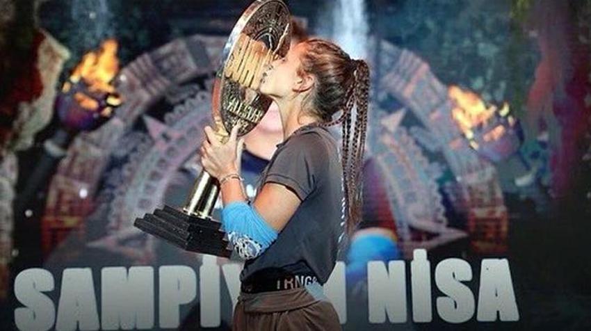 Survivor'da tartışmalara neden olmuştu! O Nisa'dan sokak ortasında adeta gövde gösterisi