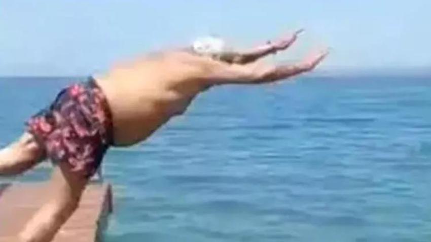 Fedon ve oğlundan yeni kare! Kıyafetleri dikkat çekti...