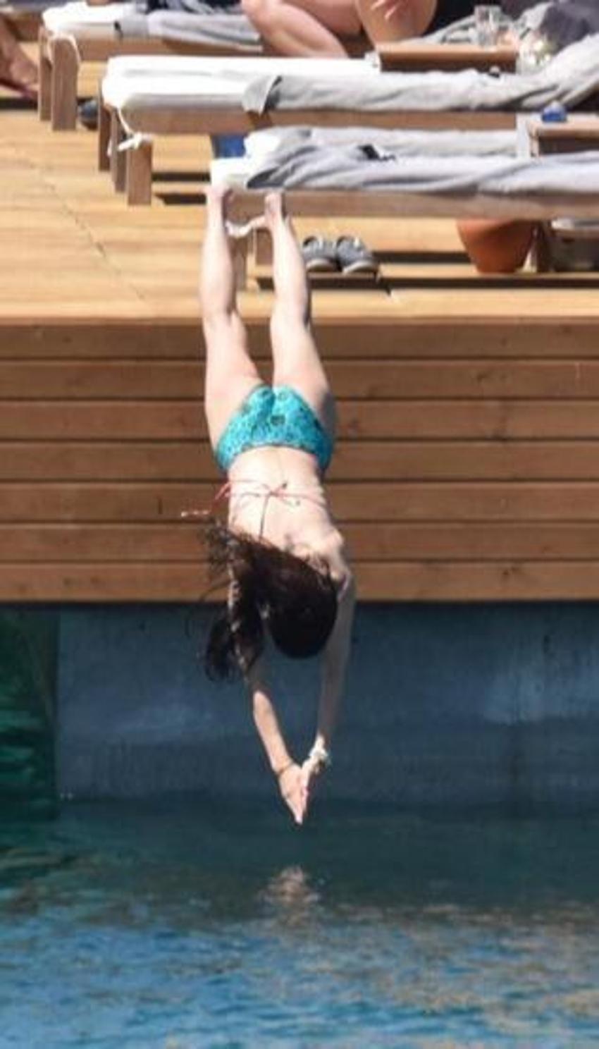 Hazal Filiz Küçükköse tatil sezonunu açtı, güzelliğiyle hayran bıraktı!