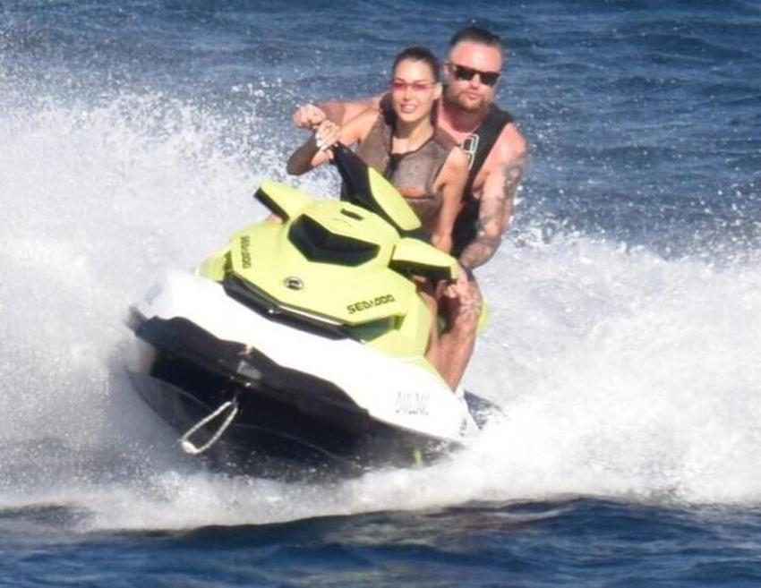 Dilan Çiçek Deniz ve Thor Saevarsson'dan jet-ski şov!