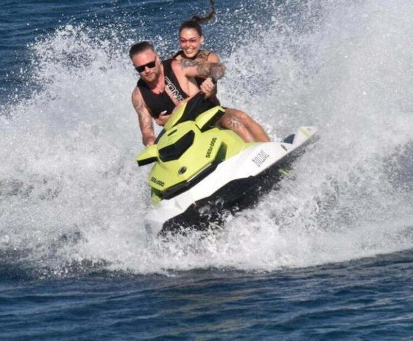 Dilan Çiçek Deniz ve Thor Saevarsson'dan jet-ski şov!