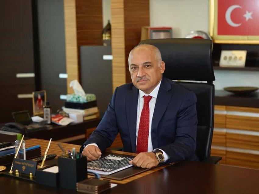 Federasyon Başkanı Mehmet Büyükekşi'den flaş açıklama: Fenerbahçe 5 yıldızlı formayla sahaya çıkarsa...